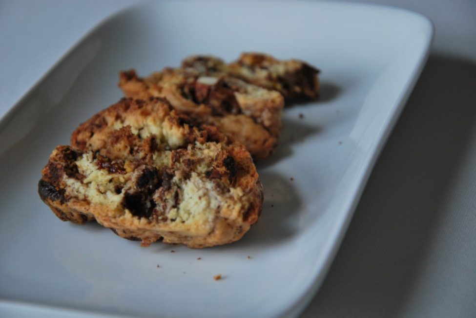 Biscotti met goji-bessen, amandelen en chocolade