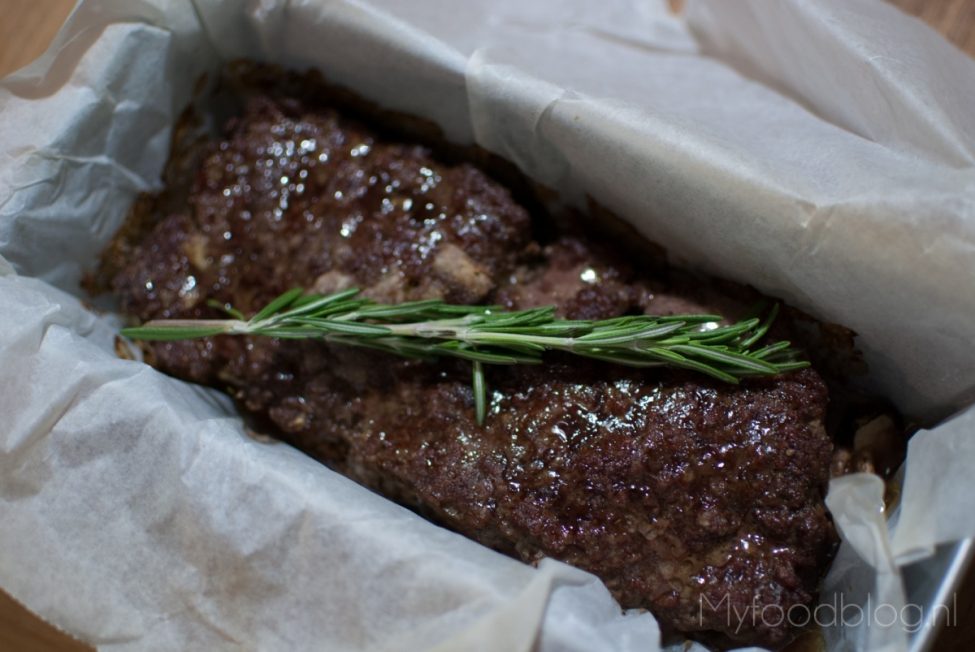 Gehaktbrood met paddenstoelen