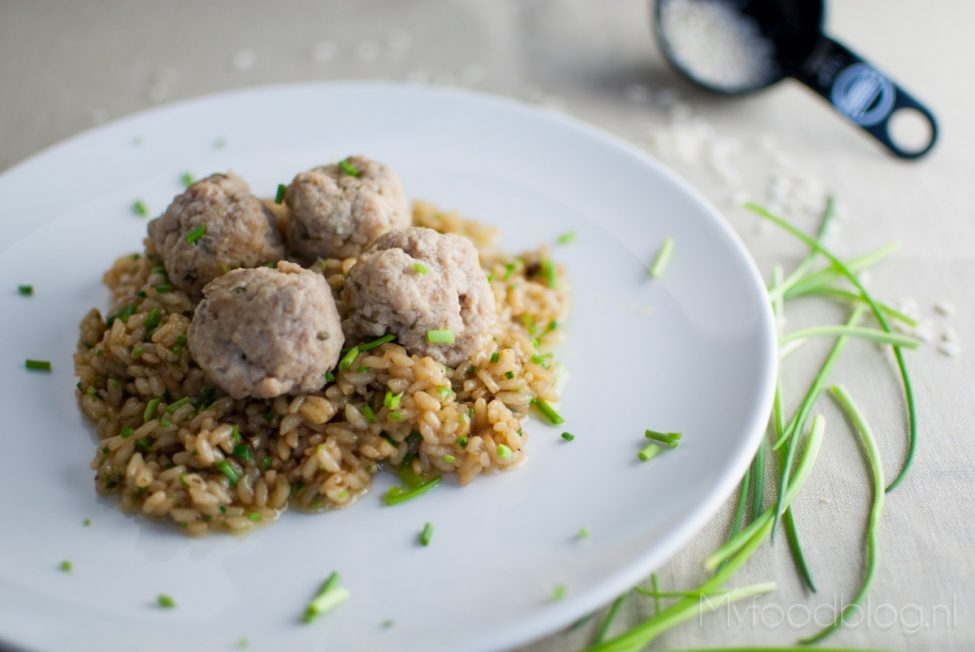 Smeuïge risotto met kipgehaktballetjes