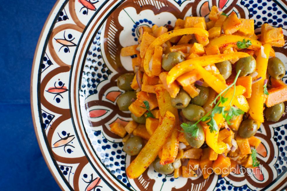 Zoete aardappelsalade met olijven