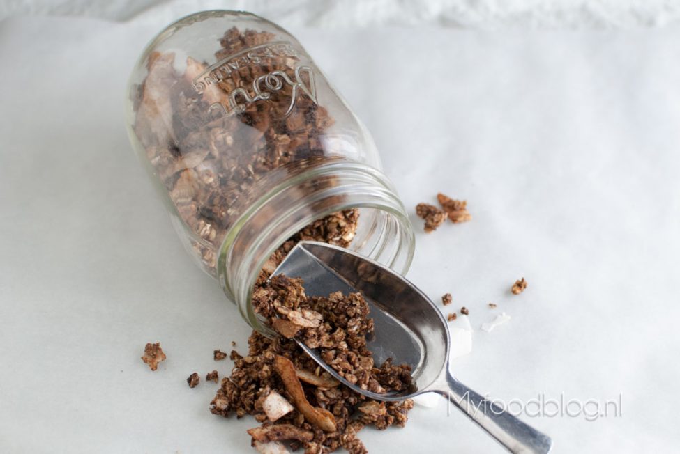Chocolade kokos granola