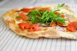 Flammkuchen met zalm