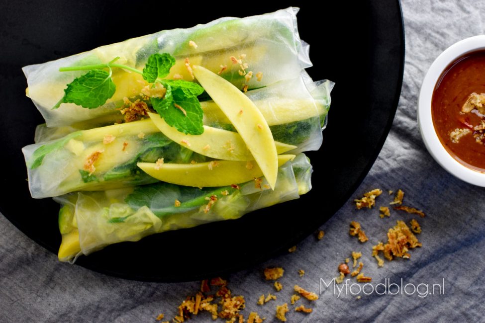 Zomerse springrolls met mango