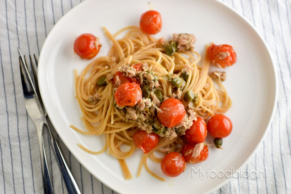 Spaghetti met tonijn en tomaat