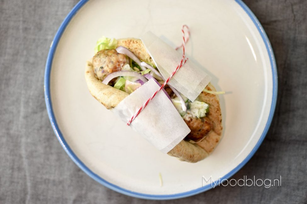 Broodje kip gyros gehaktballen