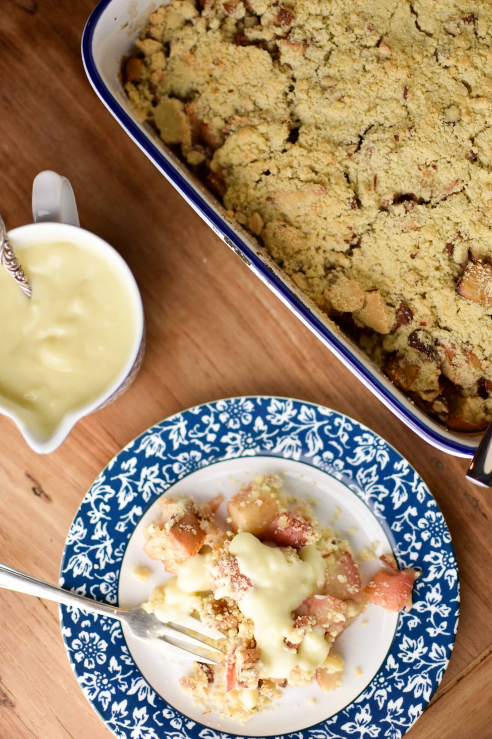 Appel crumble met warme custard