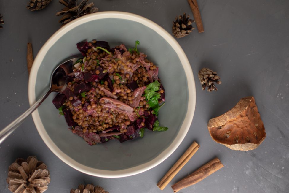 Wintersalade met eend, linzen en bietjes