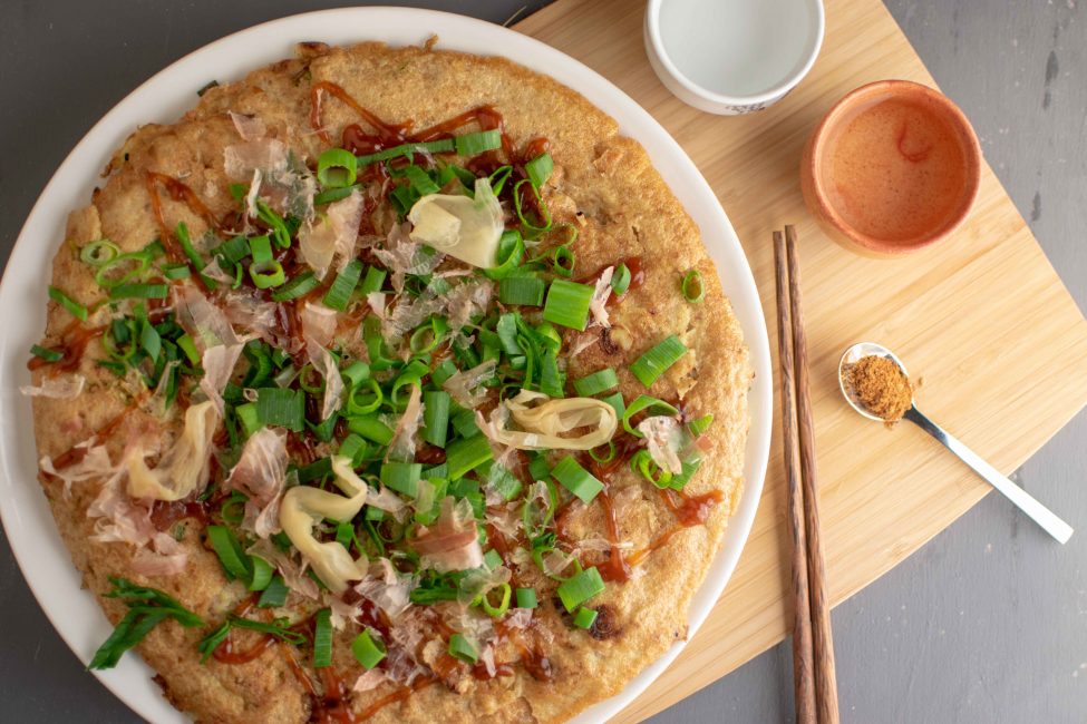 Okonomiyaki (Japanse pannenkoek)