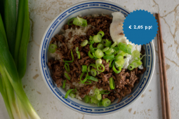 Soboro Donburi met rundvlees (Japanse rundvlees bowl)