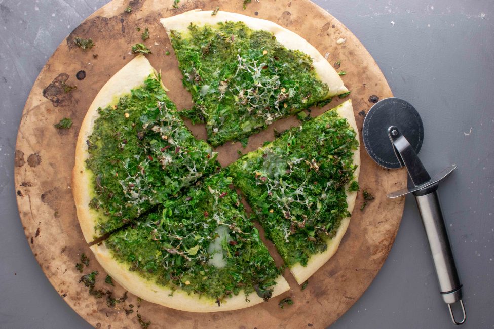 Bloemkoolpizza met boerenkoolpesto