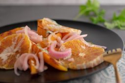 Pompoen salade met bloedsinaasappel en tahin