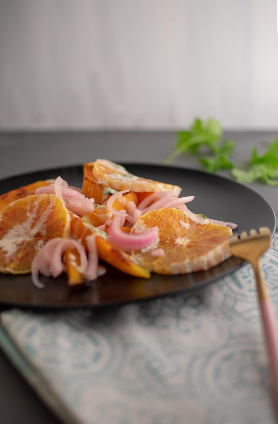 Pompoen salade met bloedsinaasappel en tahin