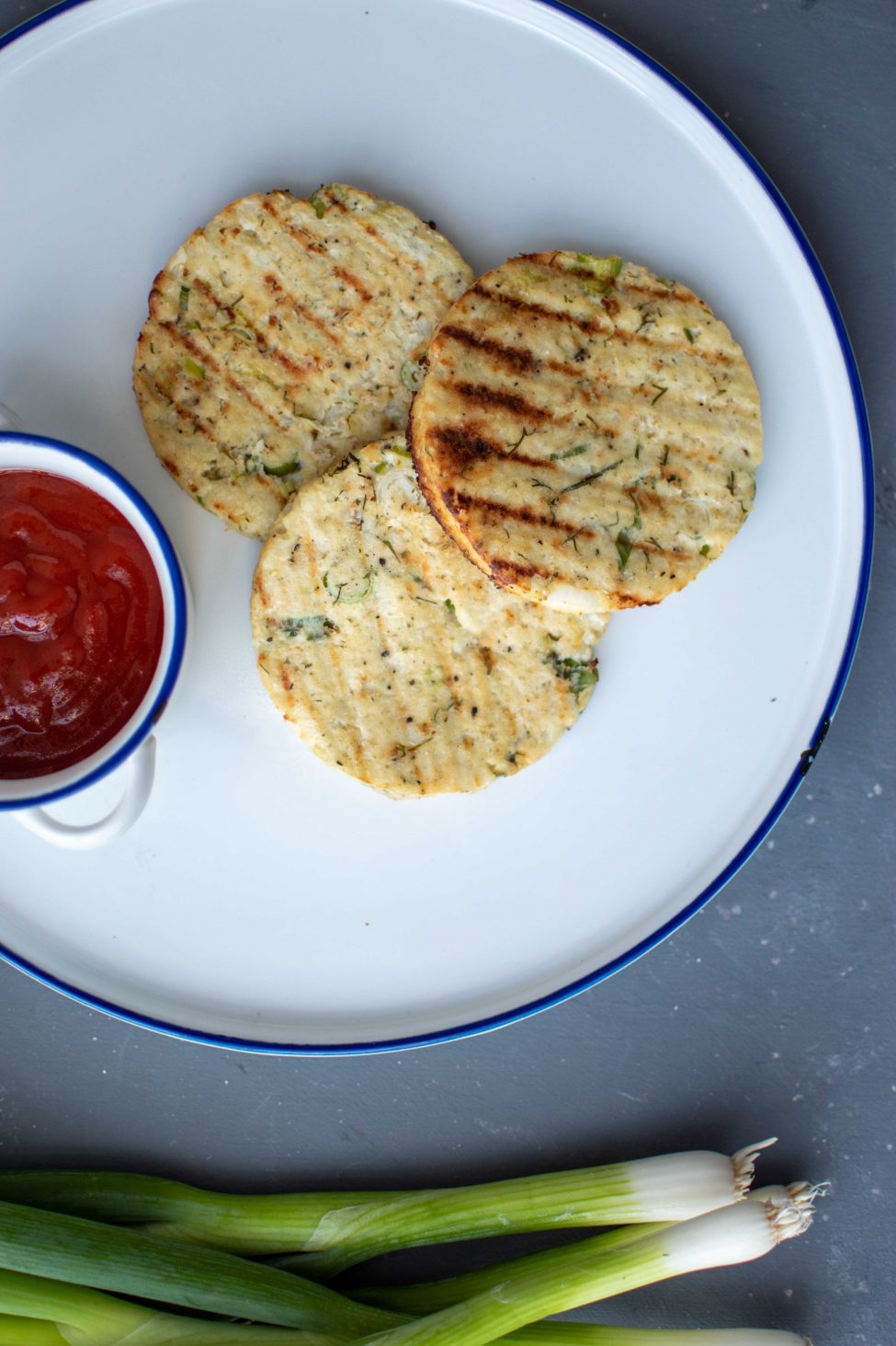 Gezonde bloemkool koekjes met dille