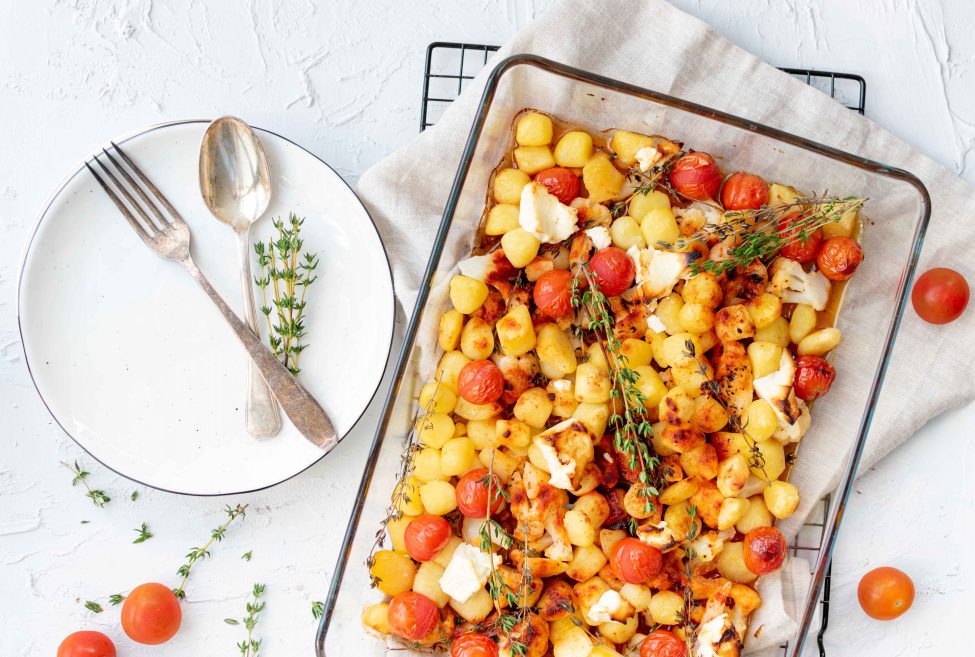 Vegetarische traybake met krieltjes