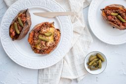 Veggie cheeseburger zoete aardappel