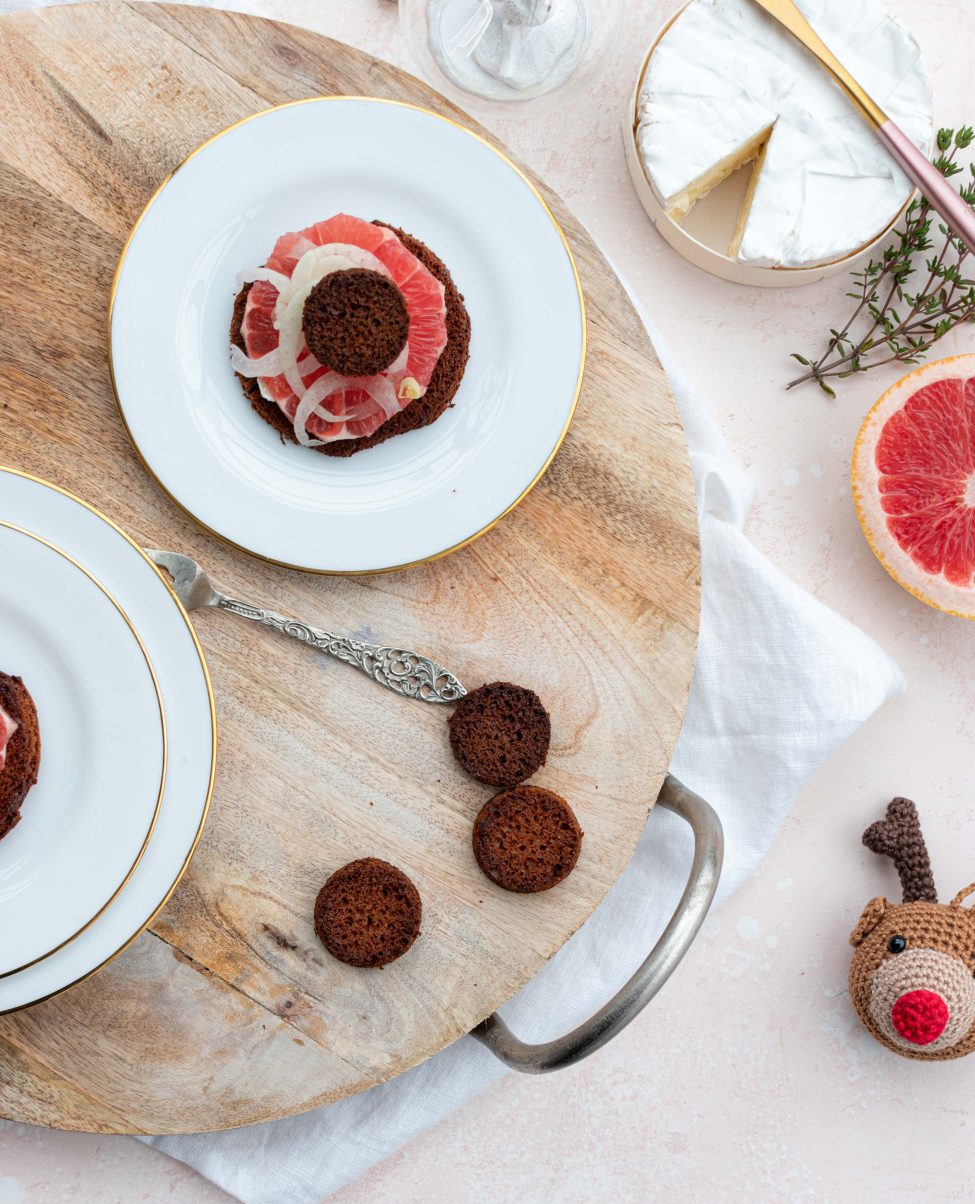 Ontbijtkoektaartje met grapefruit en camembert (kerst voorgerecht)