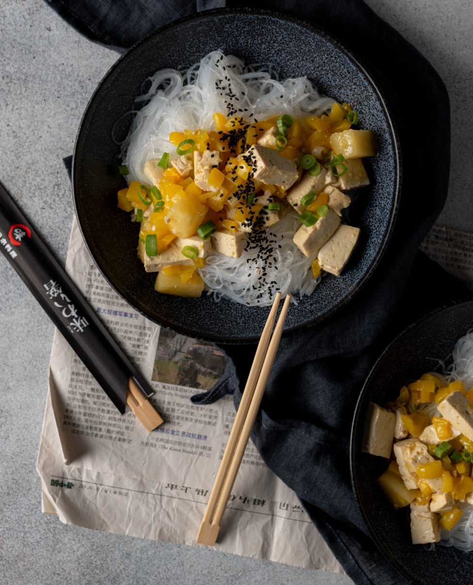 Makkelijk wokgerecht: zoetzure ananas met tofu￼