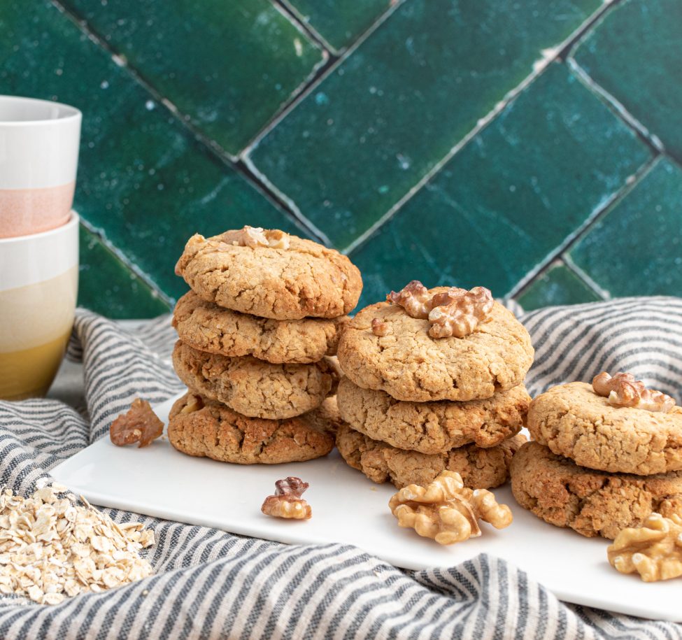 Gezonde vegan havermoutkoekjes met walnoten