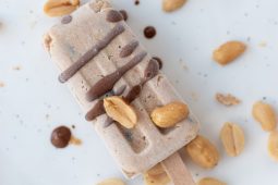 Pindakaas-chocolade ijsjes