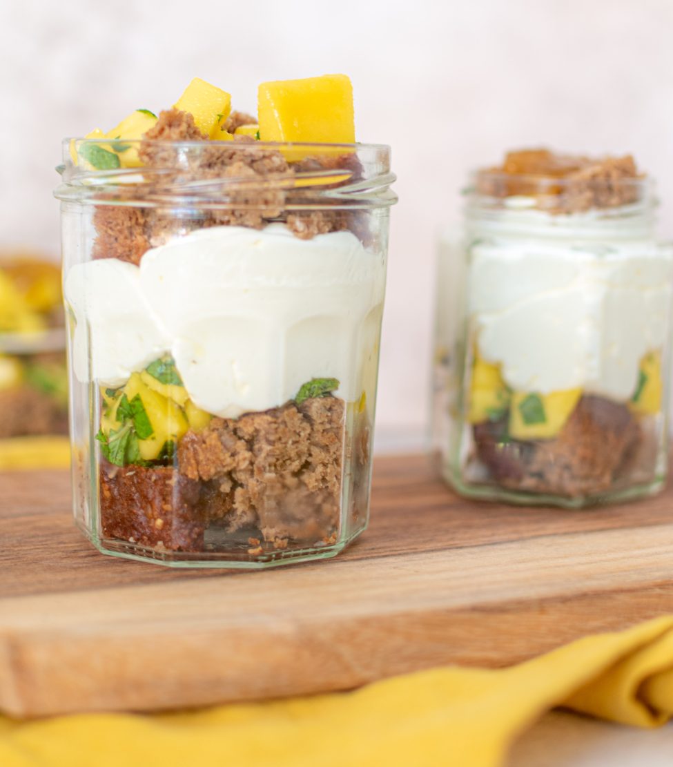 Jampot trifles met mango en munt