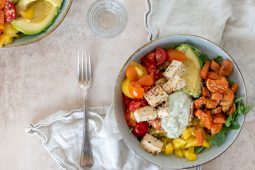 Tex mex bowl met zoete aardappel en tofu