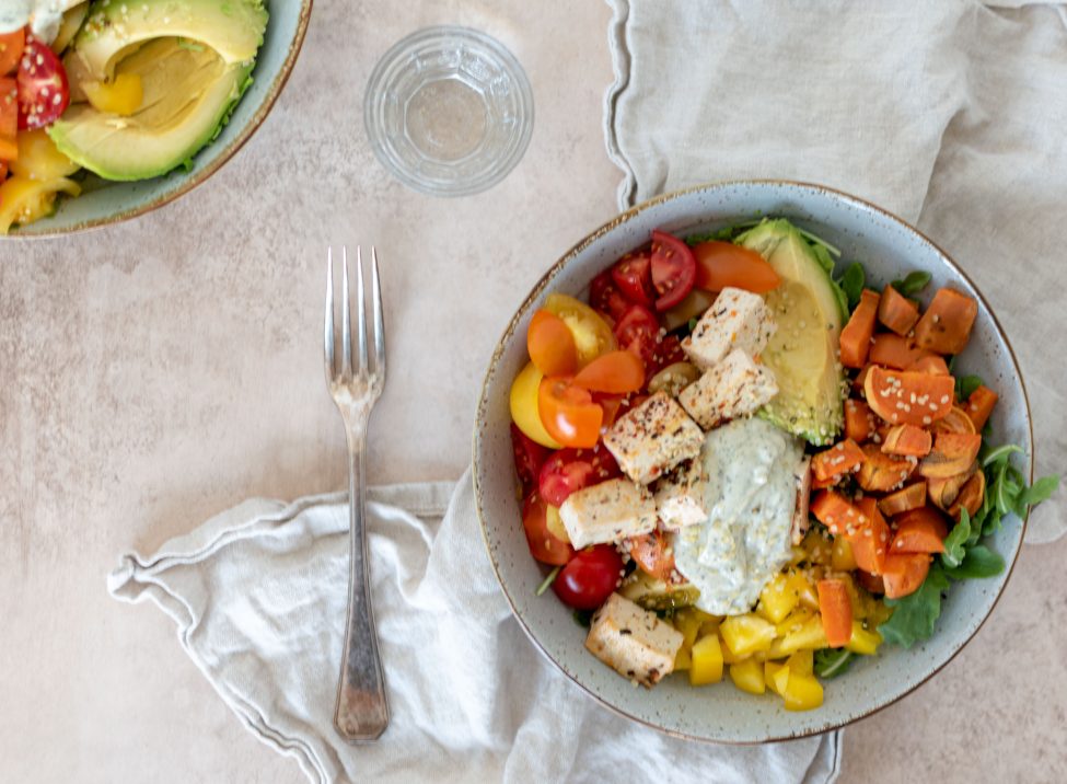 Tex mex bowl met zoete aardappel en tofu