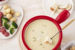 Zelf kaasfondue maken zonder alcohol (heerlijk kaasfondue recept)