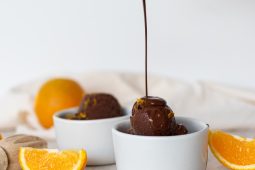 Chocoladeijs met een vleugje sinaasappel
