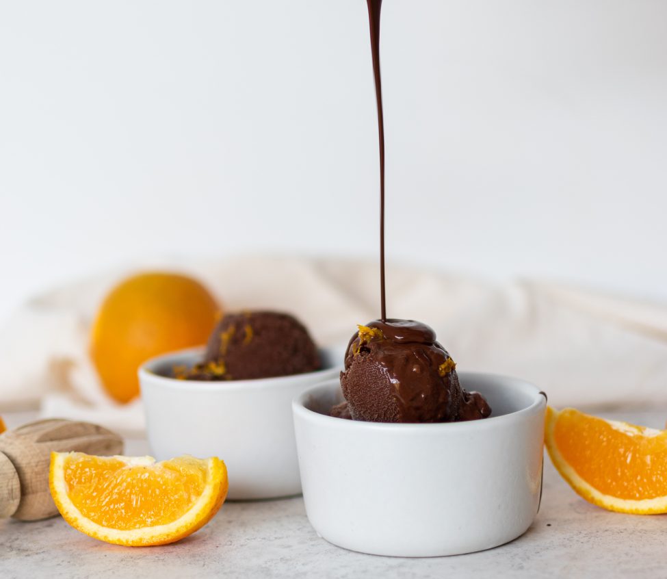 Chocoladeijs met een vleugje sinaasappel