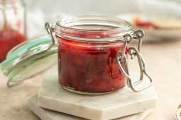 Genieten van het seizoen: heerlijke pruimenchutney