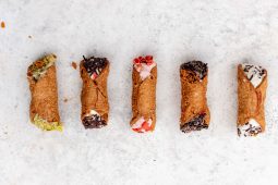 Wat zijn cannoli, waar komt het vandaan en waar koop je ze?