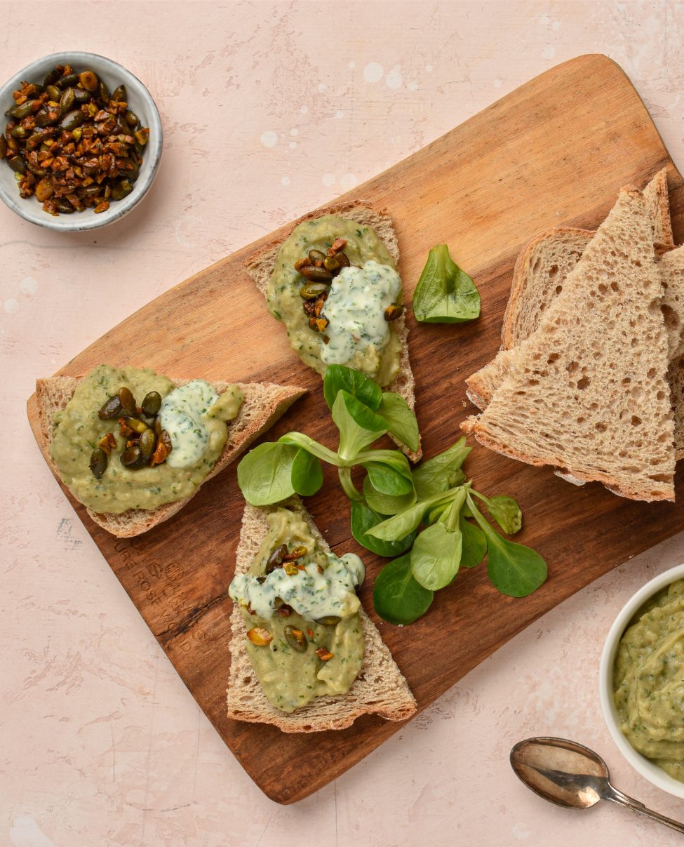 Heerlijk aubergine spread met kruidendressing